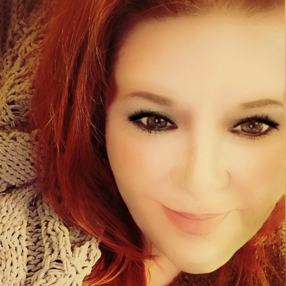 Meet your Posher - Picture 1 of 4